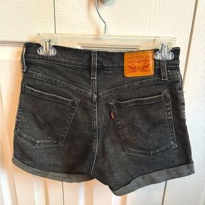 levi shorts, size 25